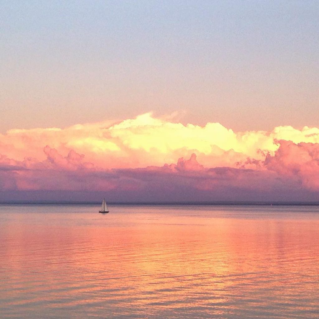 Duluth-Lake-Superior-sunset-sailboat-minnesota-photography-jon-schelander