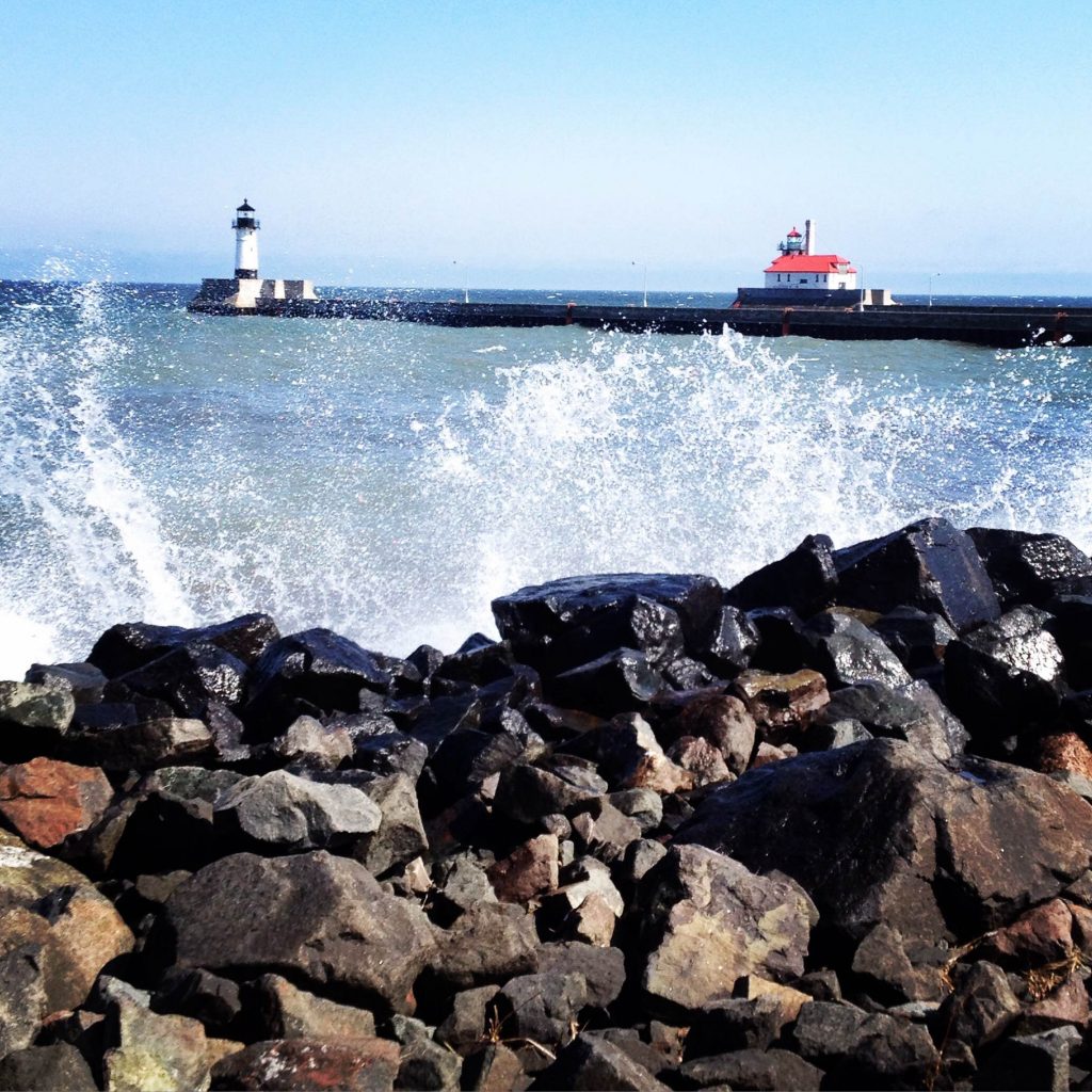 canal_park_lighthouse_waves_crashing_lake_duluth_mn_melissa_maki