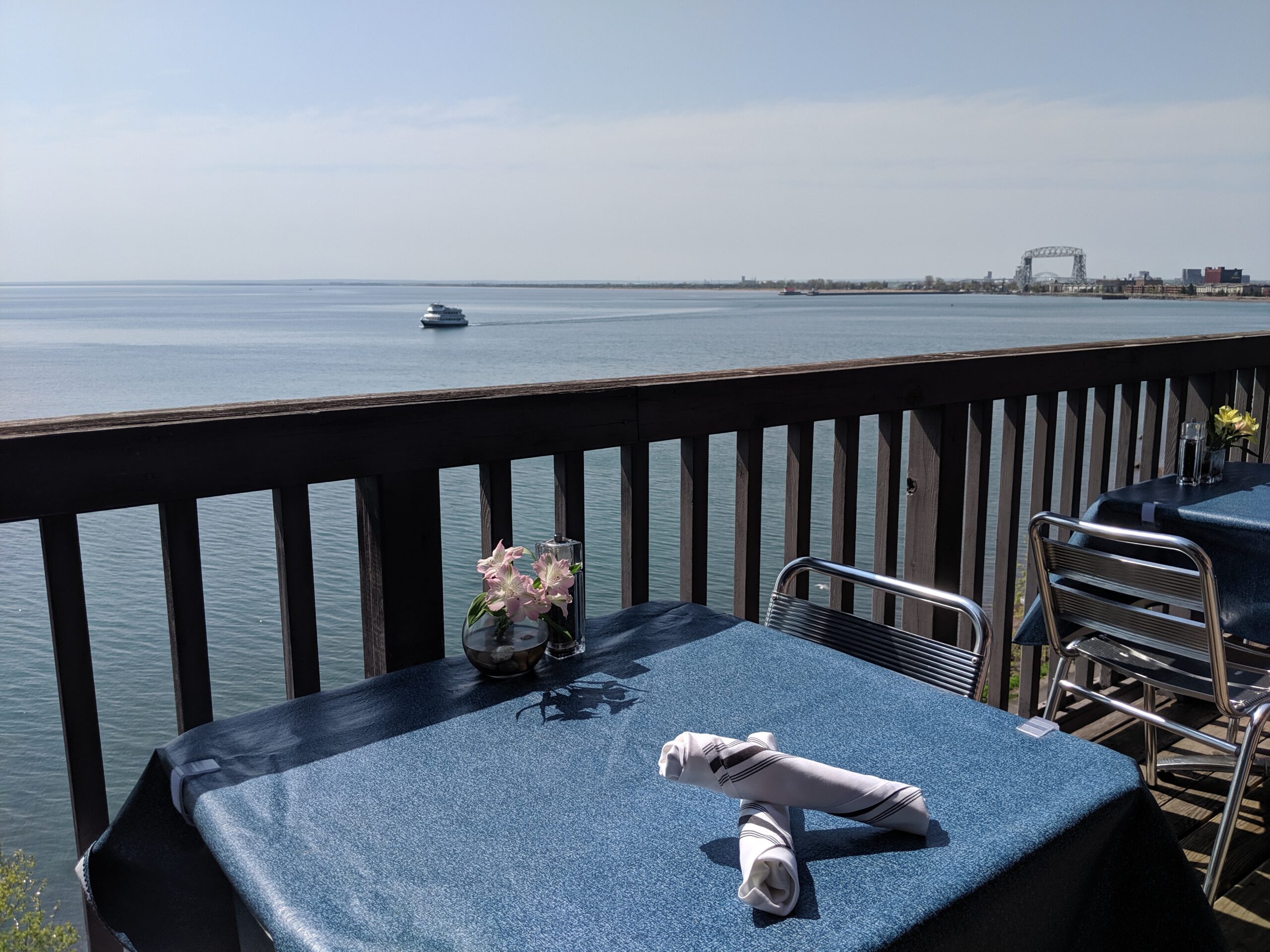 Spots with the Best Lake Views (and Good Food)